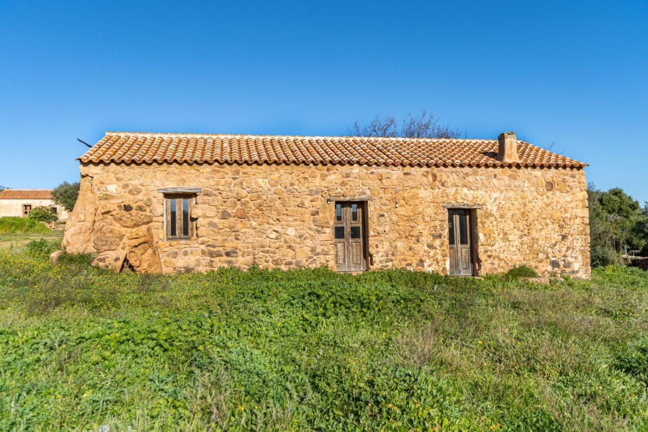 Le Case Di Mara - Appartamenti Tipici "Stazzo Giovannareddu" Porto San Paolo  Exterior photo