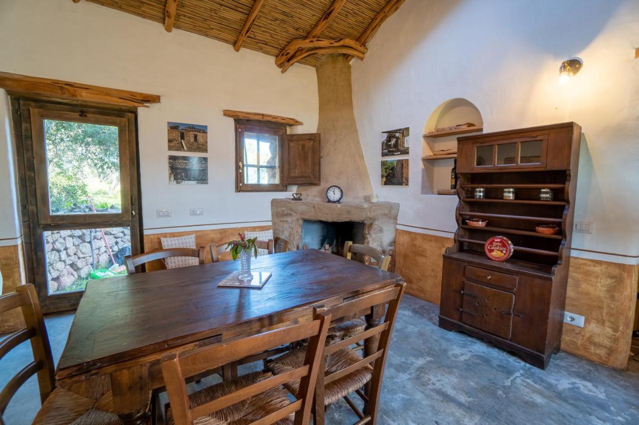 Le Case Di Mara - Appartamenti Tipici "Stazzo Giovannareddu" Porto San Paolo  Exterior photo
