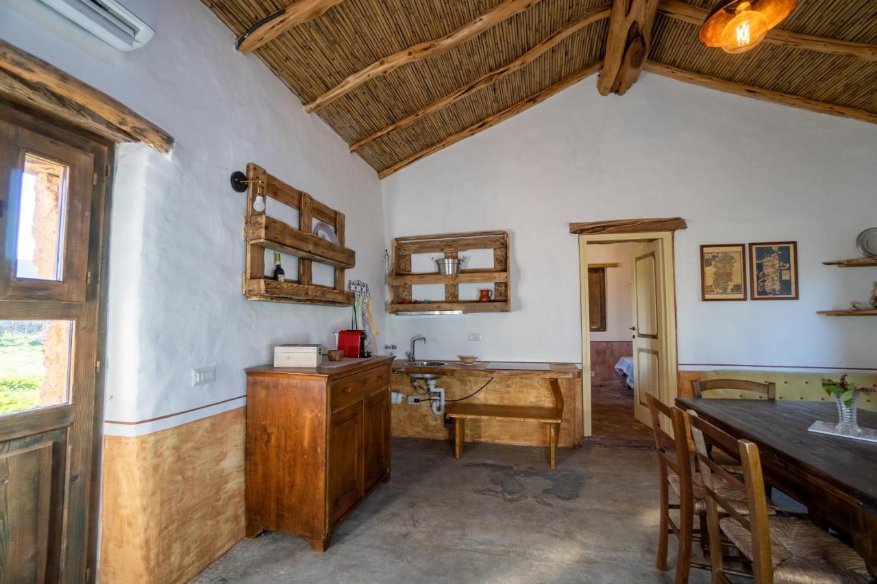 Le Case Di Mara - Appartamenti Tipici "Stazzo Giovannareddu" Porto San Paolo  Exterior photo